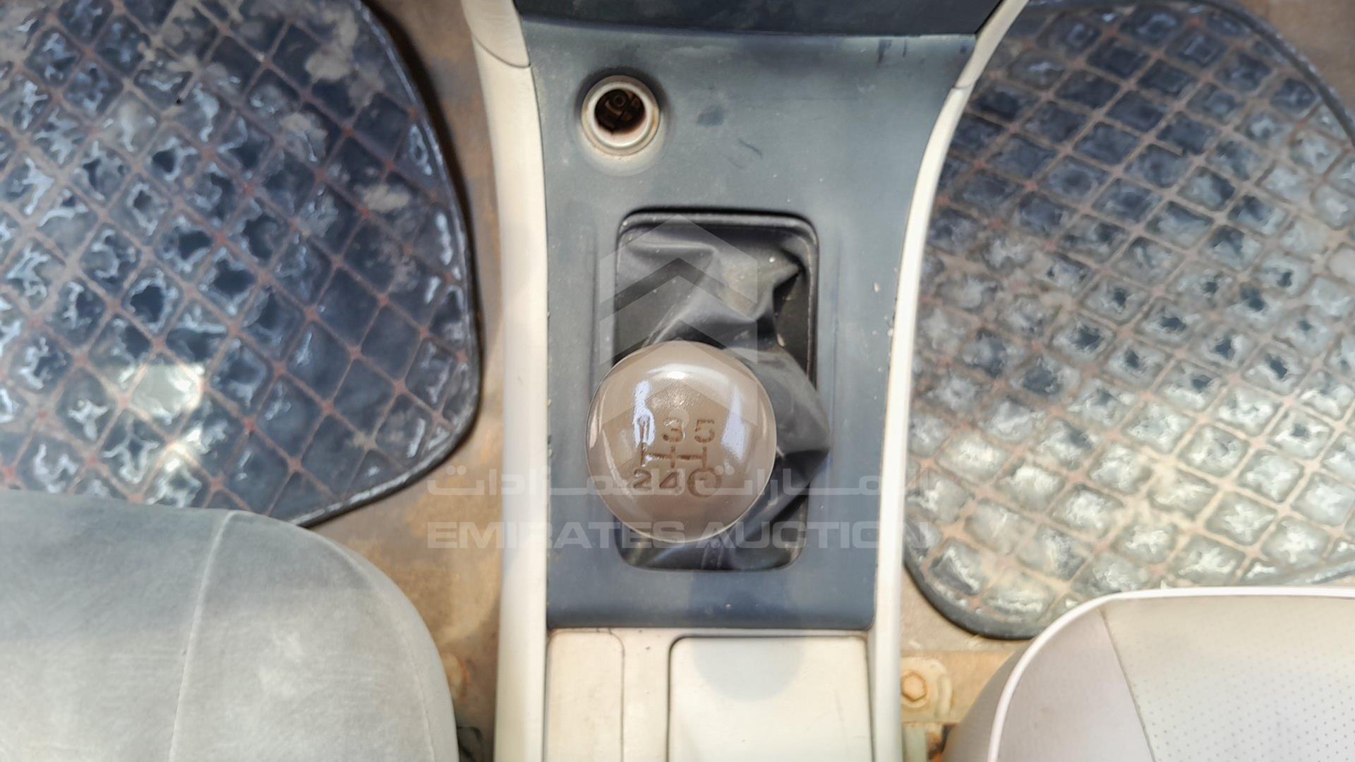 2002 TOYOTA COROLLA VIN: JTDBW23E920019823