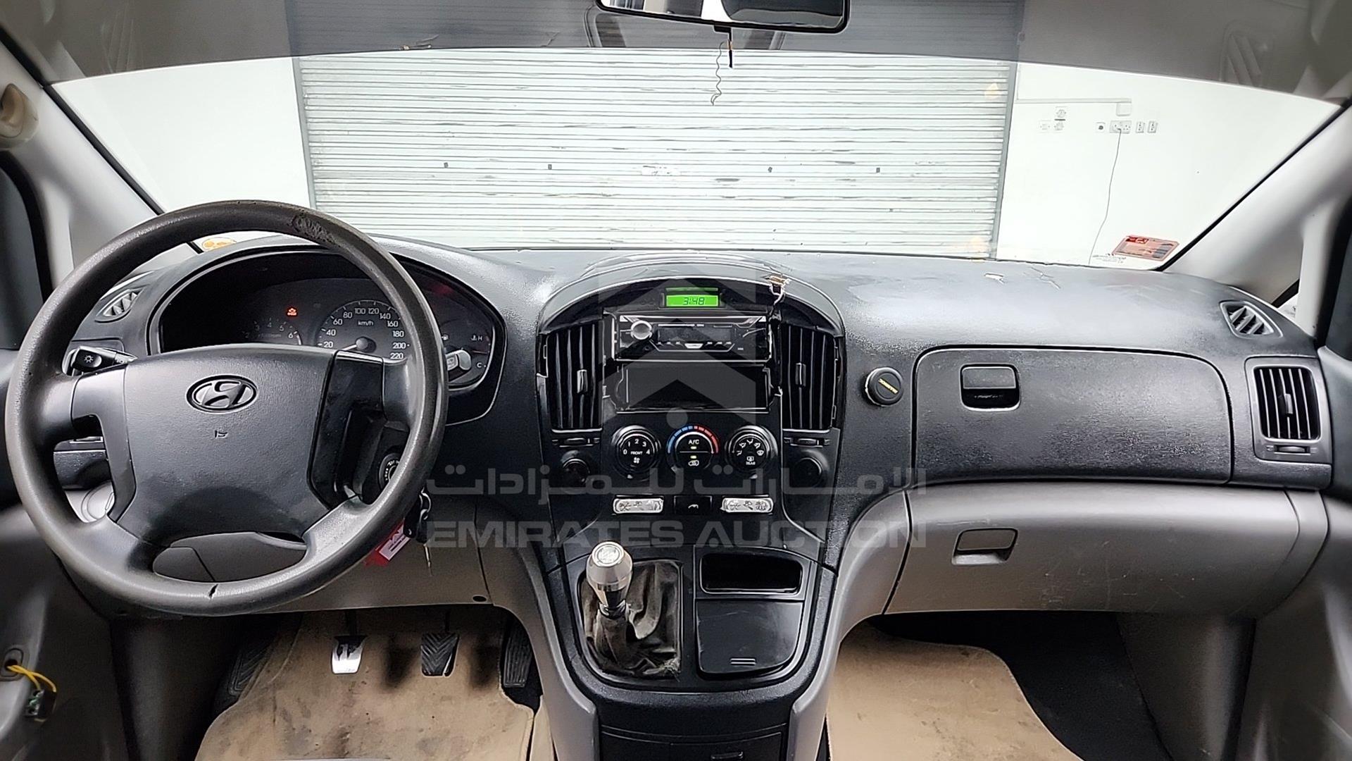 2012 HYUNDAI H1 VIN: KMHWG81R6CU367947