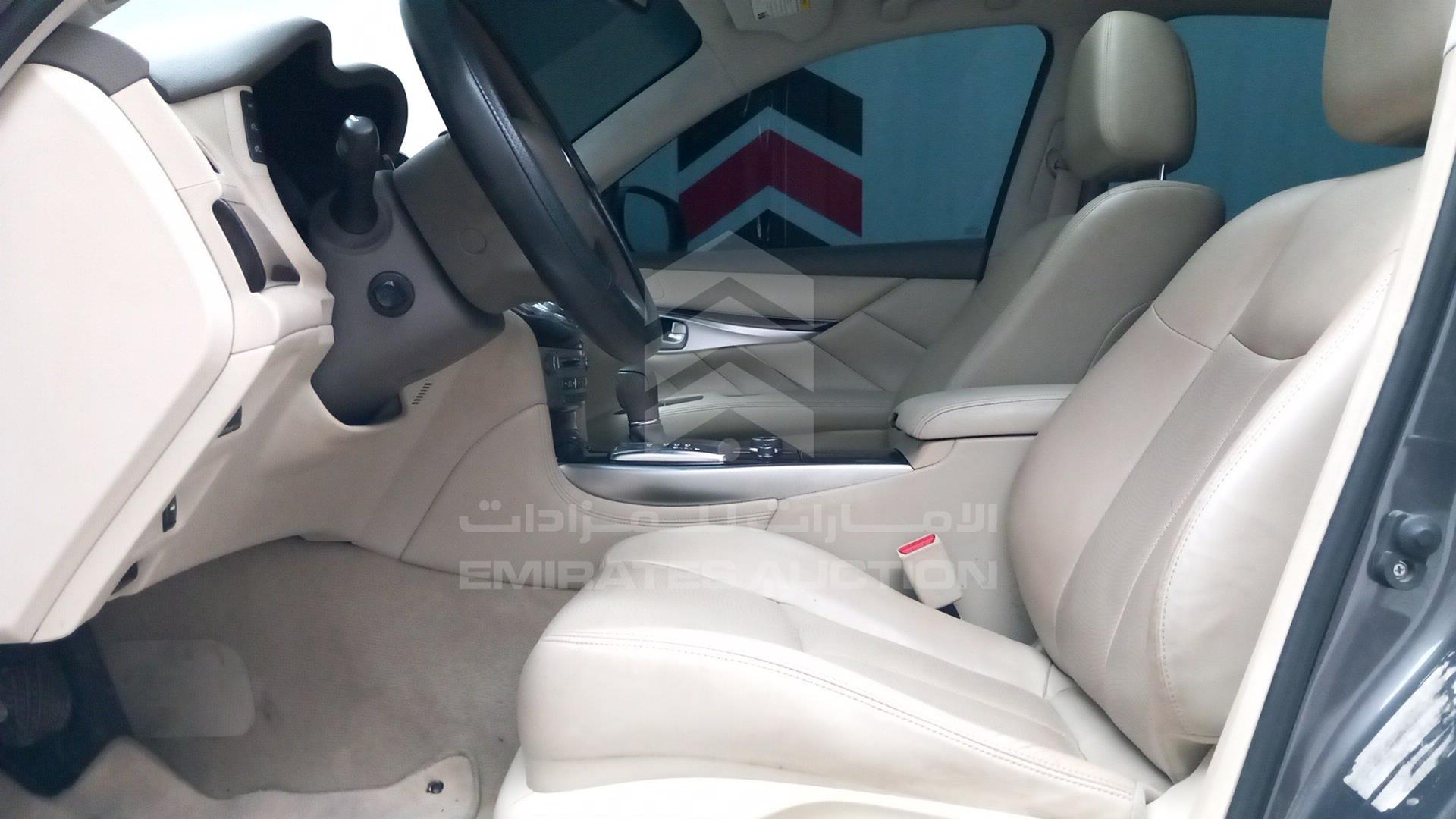 2016 INFINITI Q70 VIN: JNKBY1AP0GM320438