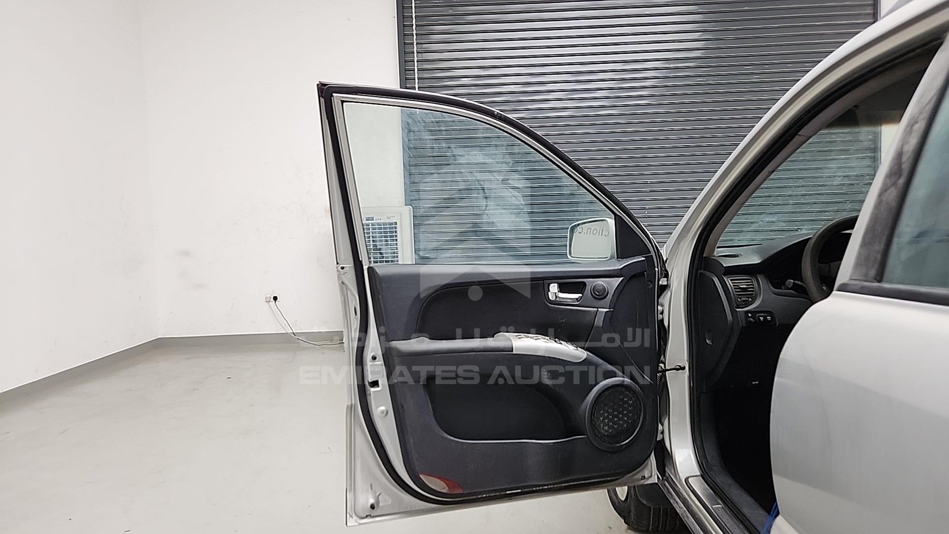 2006 KIA SPORTAGE VIN: KNAJE553867213491