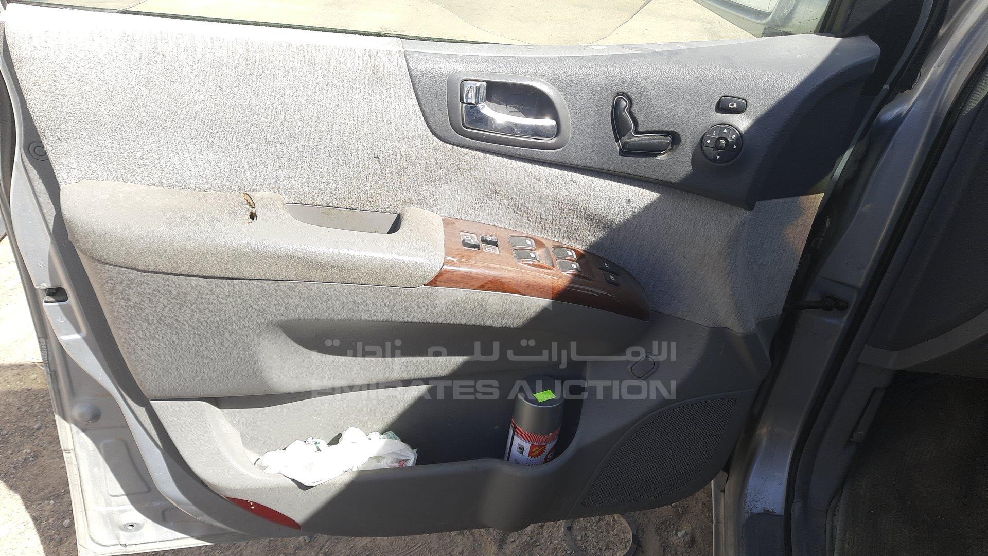 KNAMB763166040211 - 2006 Kia Carnival - #355076