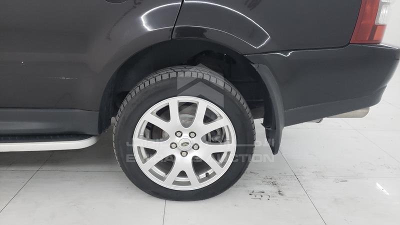 SALLSAA549A200498 Auction: EmiratesAuction Lot: 405788 SALLSAA549A200498 Range Rover Sport 2009 BLACK Photo 32