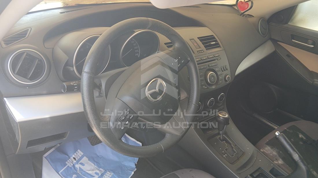 مازدا 3 2013 — التحكمات في عجلة القيادة — صورة 13
