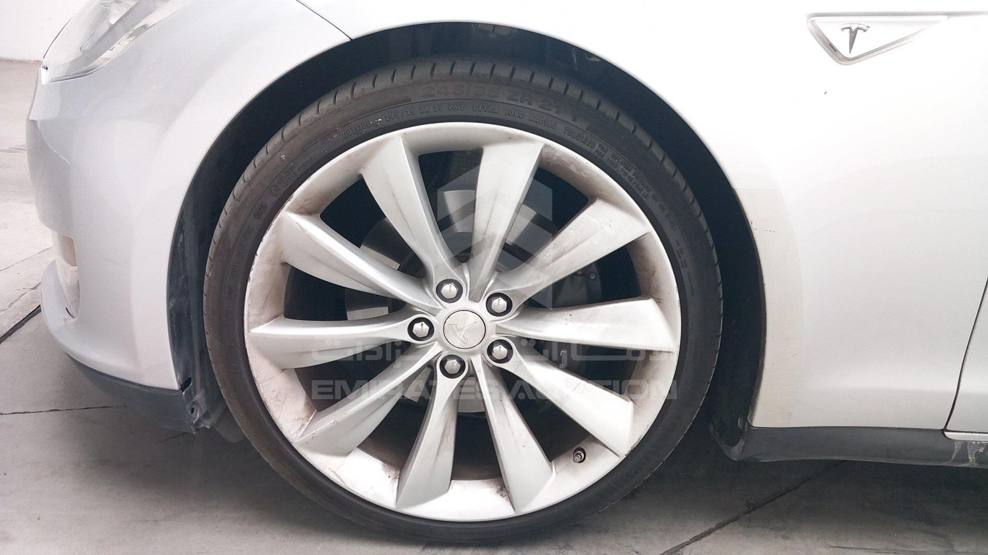 2013 TESLA MODEL S VIN: 5YJSA1DP0DFP23230