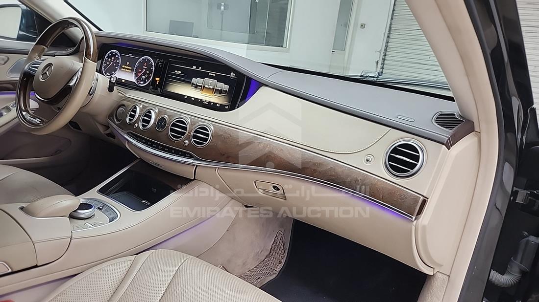 مرسيدس اس 550 2014 — زاوية واجهة الراكب الأمامي الأيمن — صورة 29