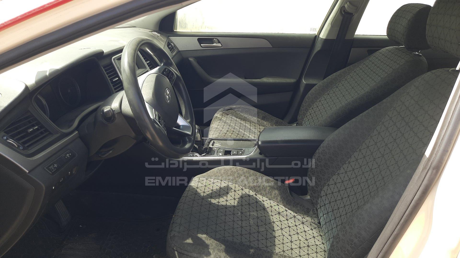 2019 HYUNDAI SONATA VIN: KMHE24136KA093020