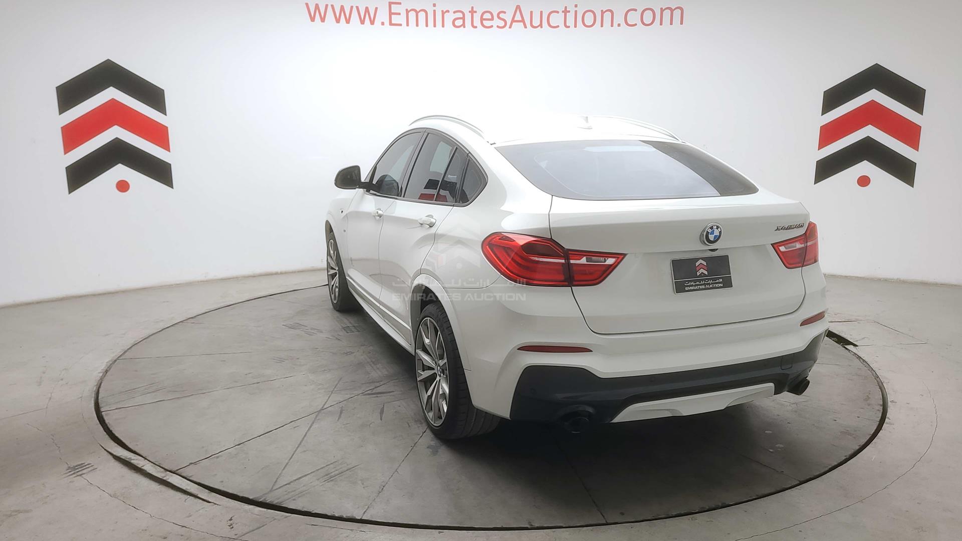 2018 BMW X4 VIN: WBAXW7102J0Y57164