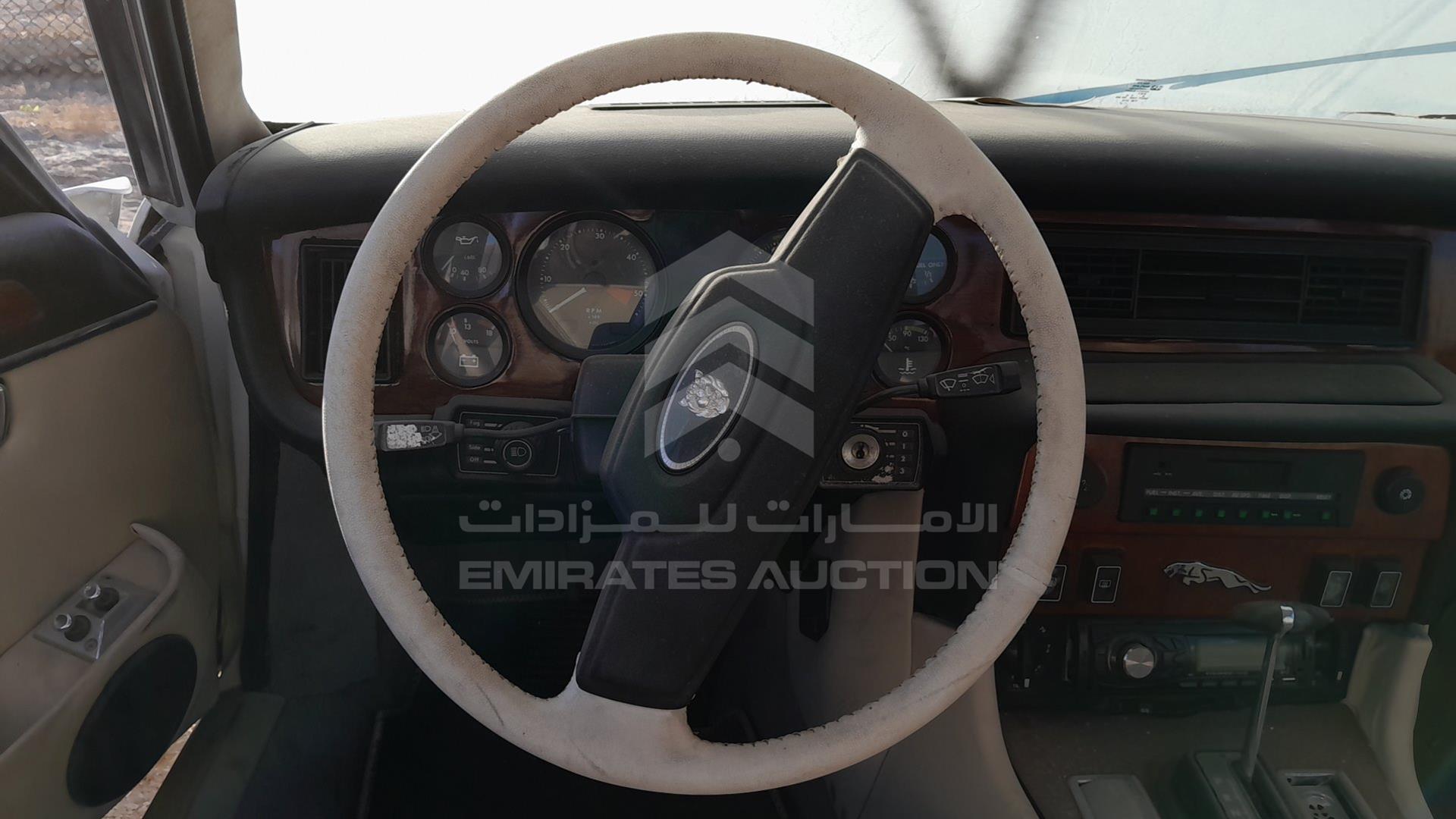 1983 JAGUAR XJ 6 VIN: SAJAY1340DC353393
