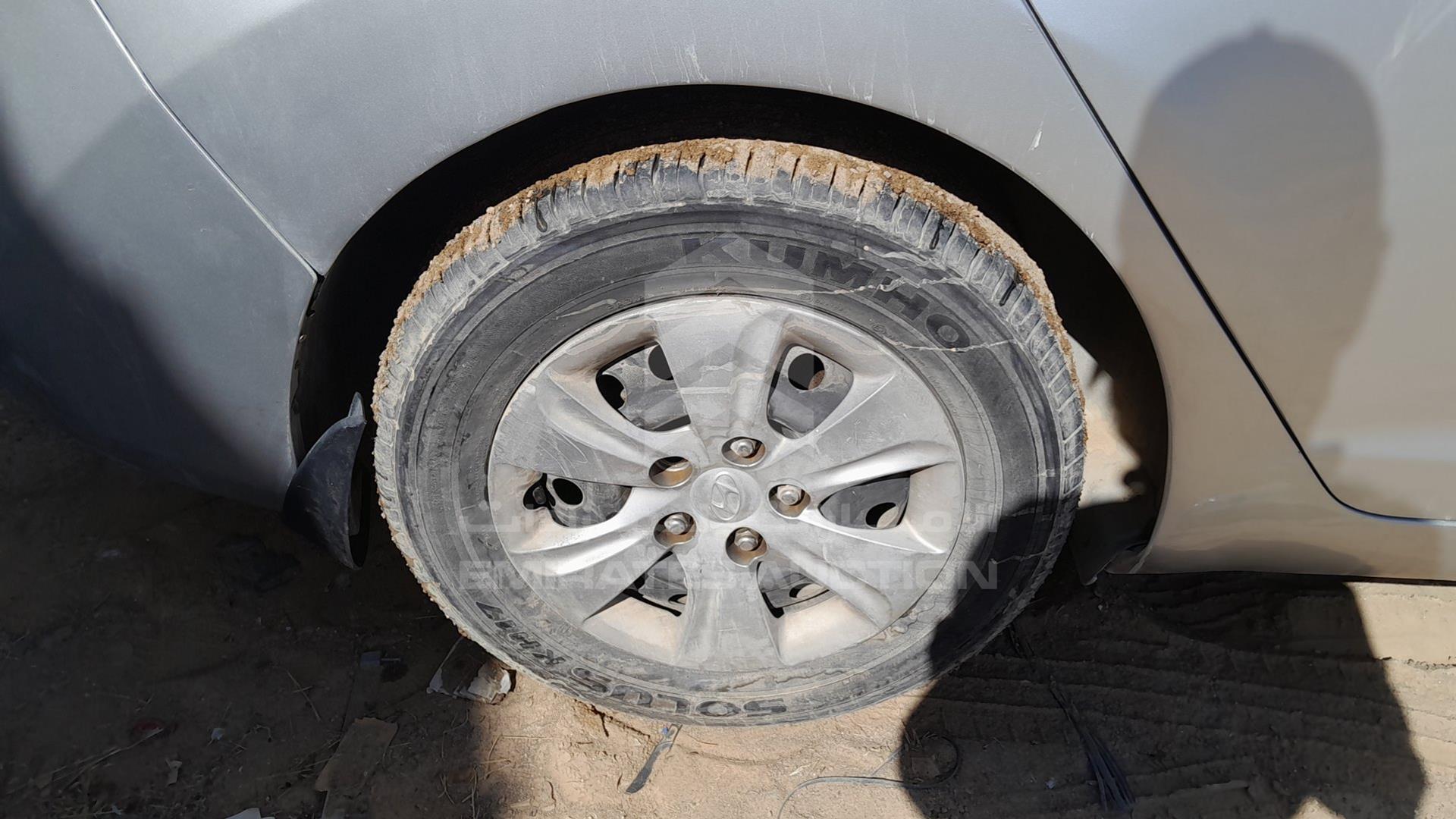 2012 HYUNDAI ELANTRA VIN: KMHDG41C0CU447689
