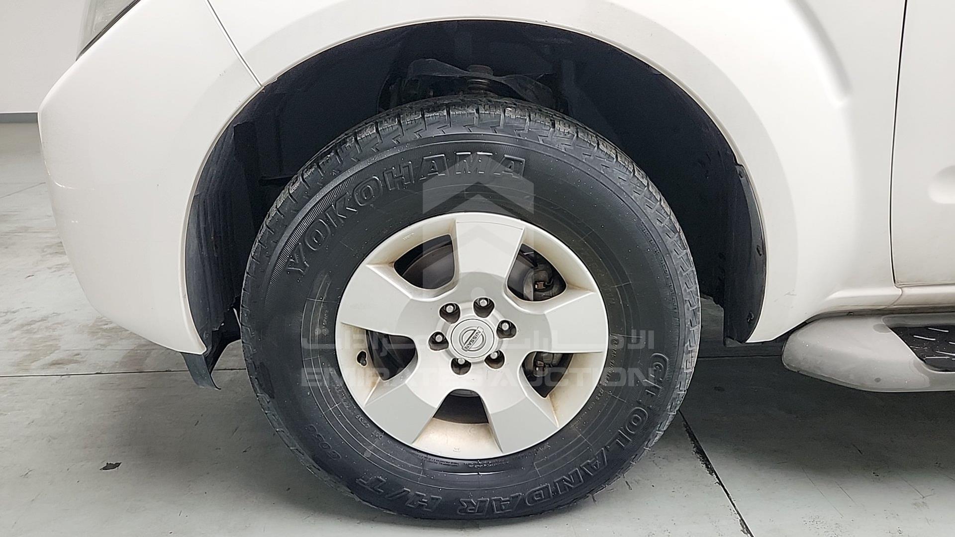 2015 NISSAN PATHFINDER VIN: VSKLR11A1FA579582