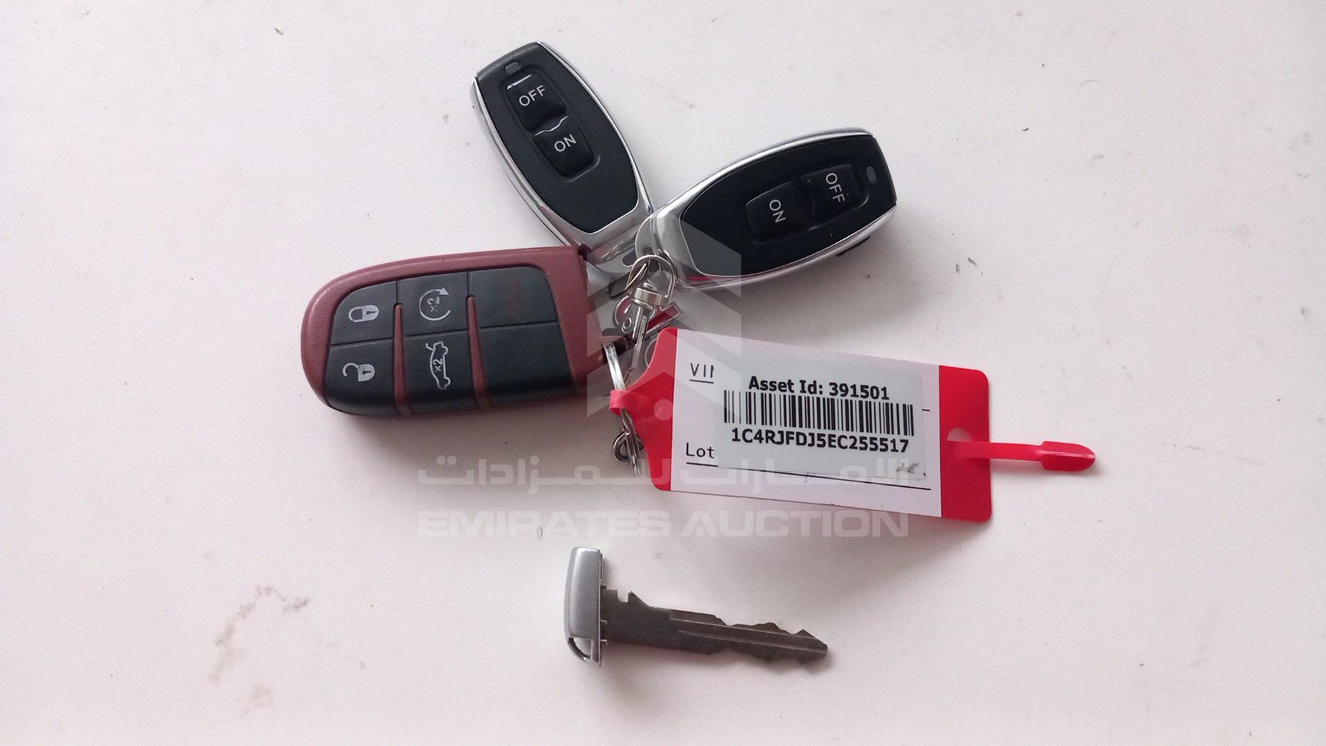 2014 JEEP GRAND CHEROKEE VIN: 1C4RJFDJ5EC255517