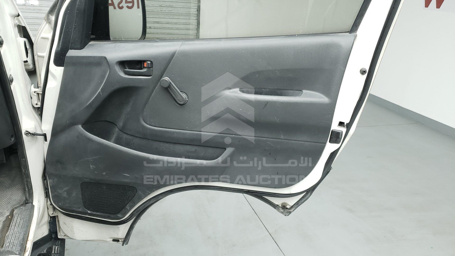 2007 TOYOTA HIACE VIN: JTGJX02PX70010963