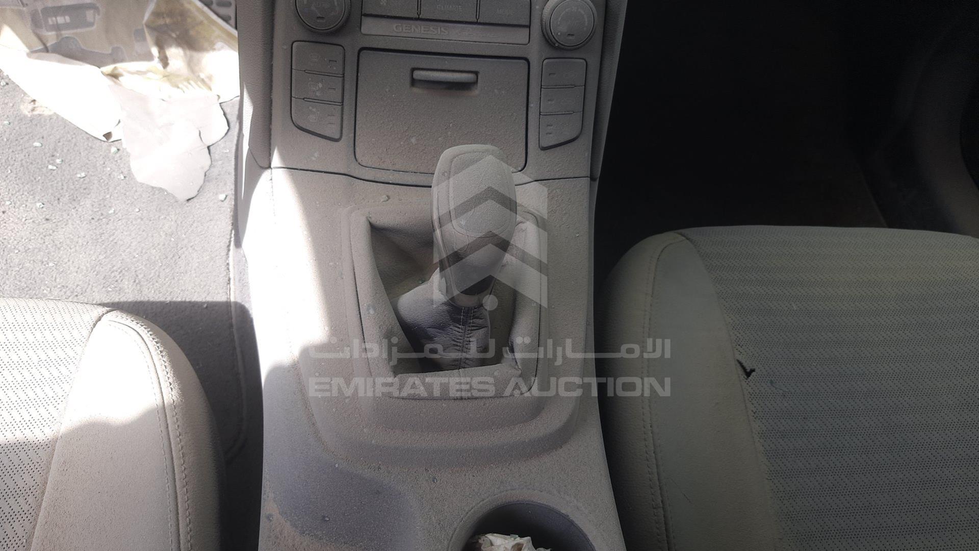 2013 HYUNDAI GENESIS VIN: KMHHU6KJ1DU087143