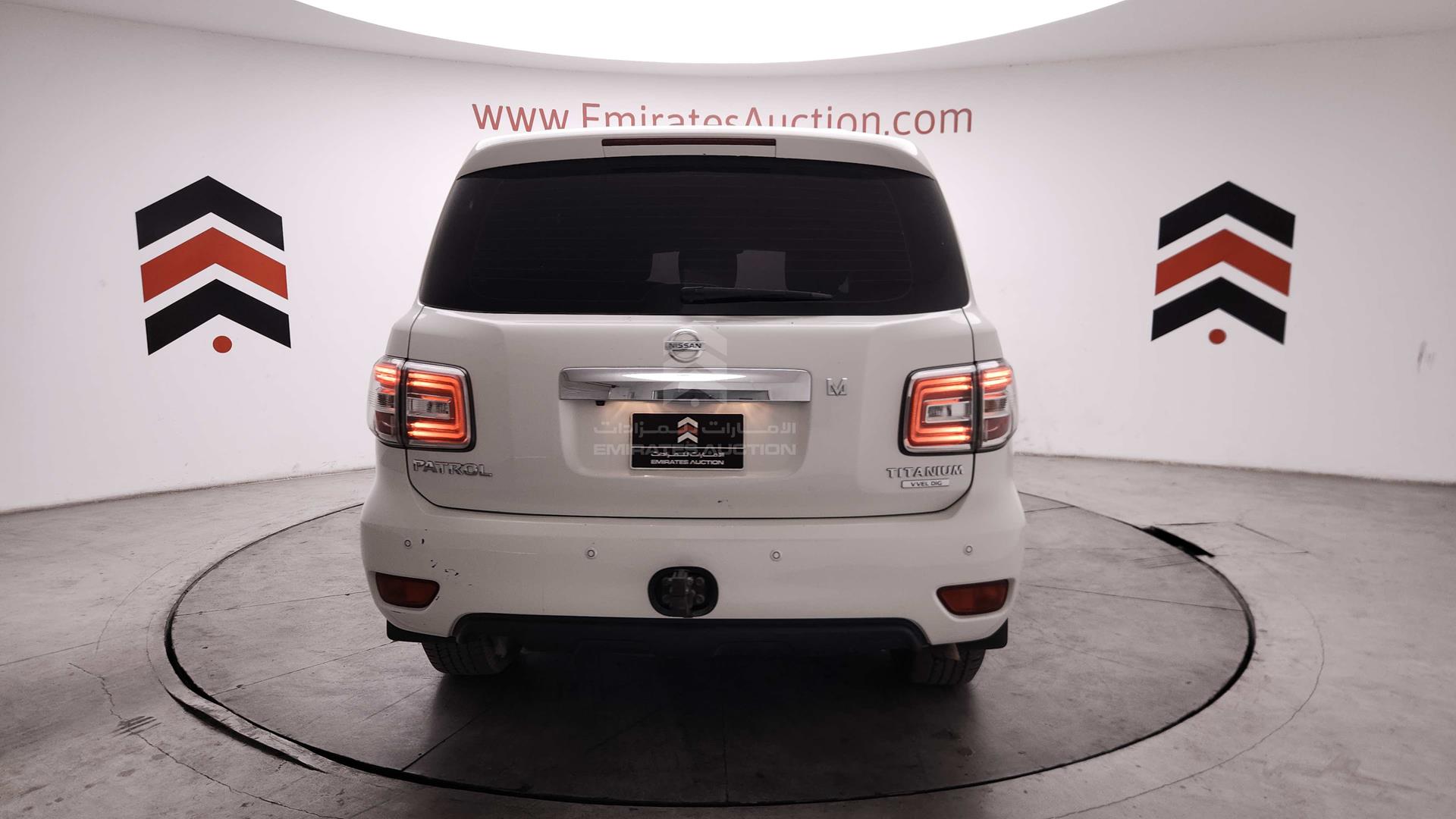 2017 NISSAN PATROL VIN: JN8AY2NY2H9306961