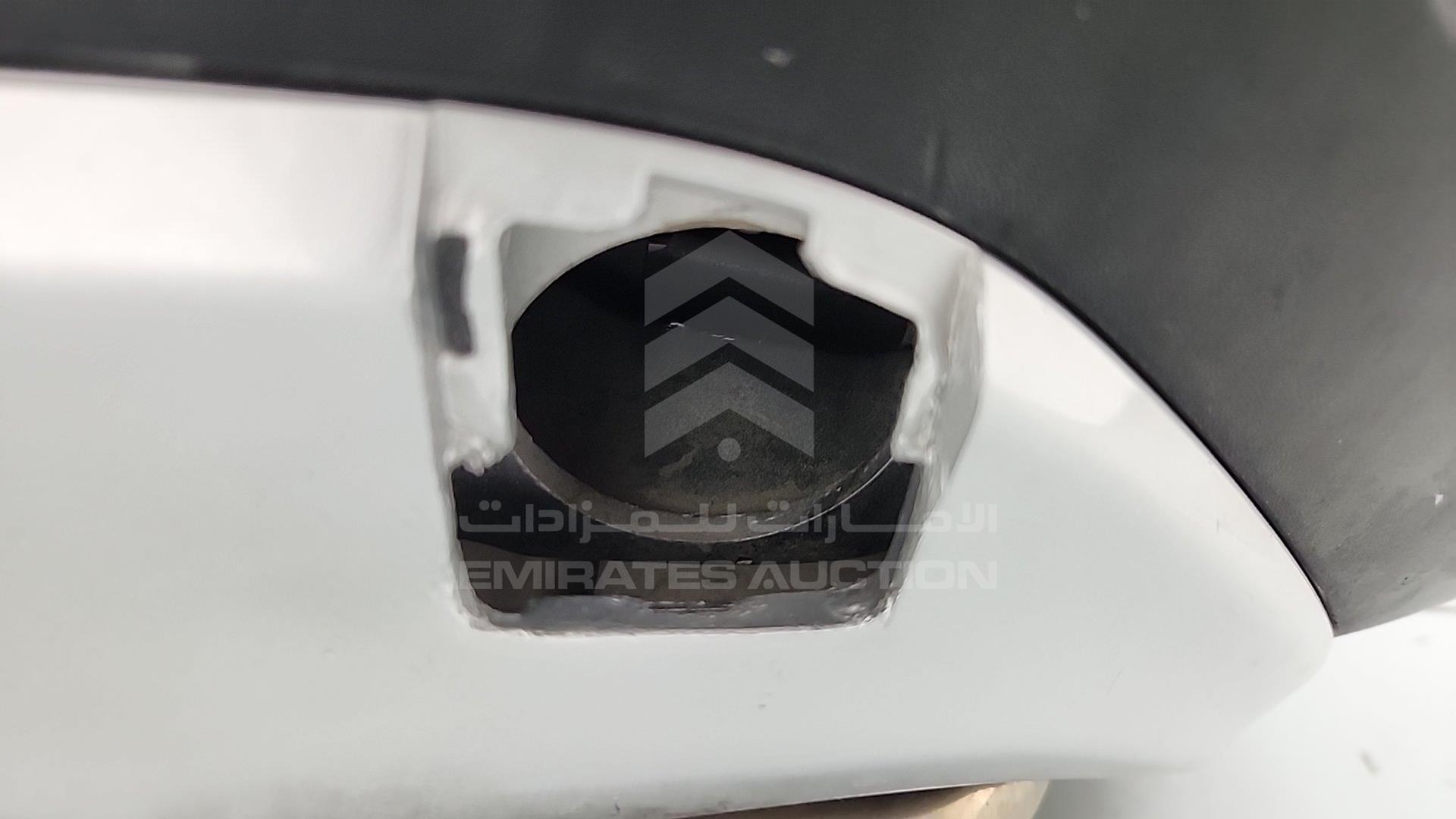 2017 HYUNDAI SANTA FE VIN: KMHST81CXHU647299