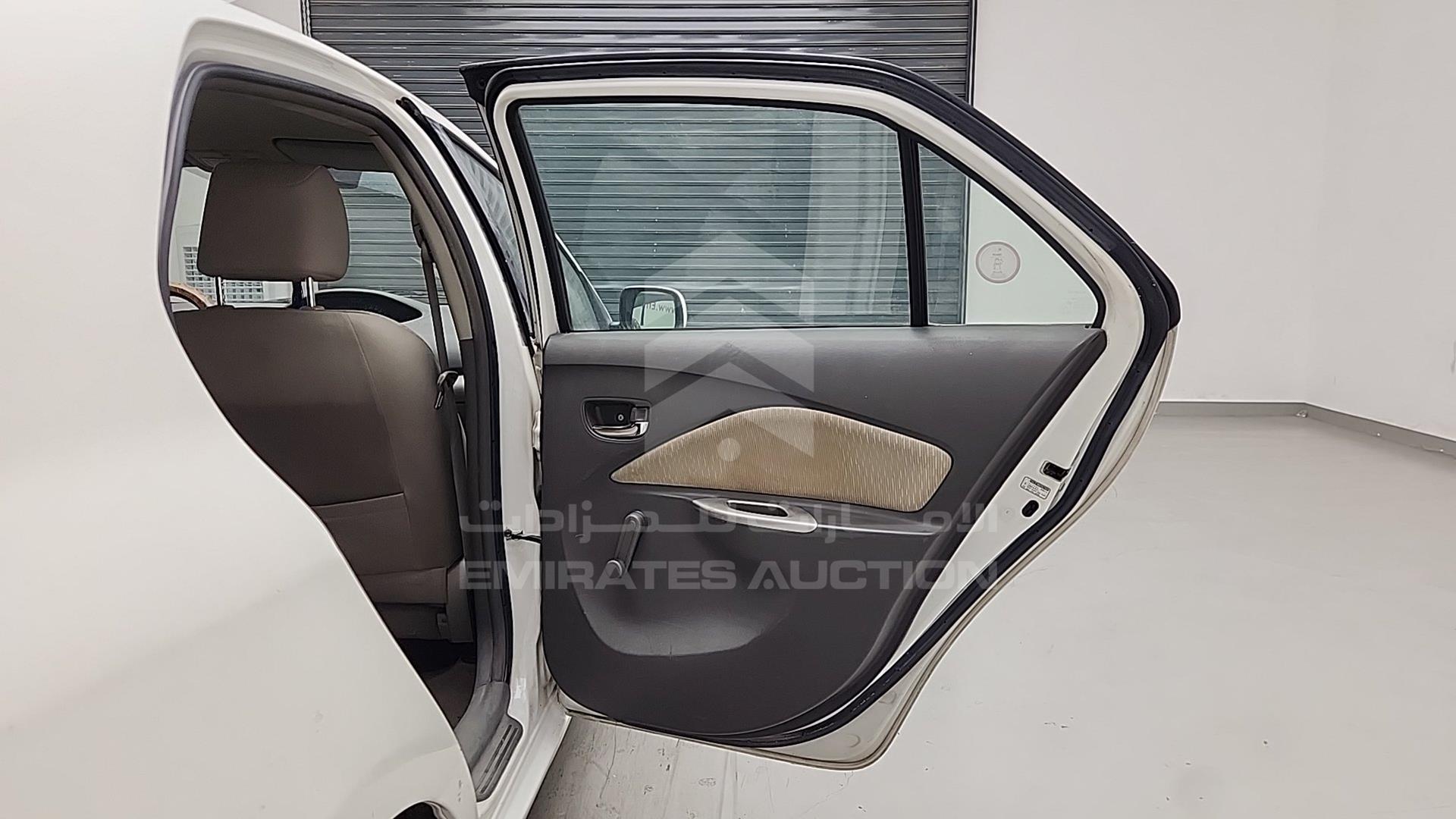 2011 TOYOTA YARIS VIN: JTDBW9234B4052200