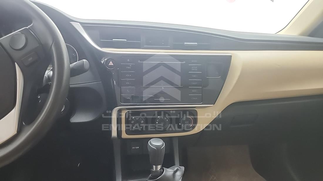 2017 Toyota Corolla — Entertainment Systems & Camera Monitor & Navigation — Photo 17