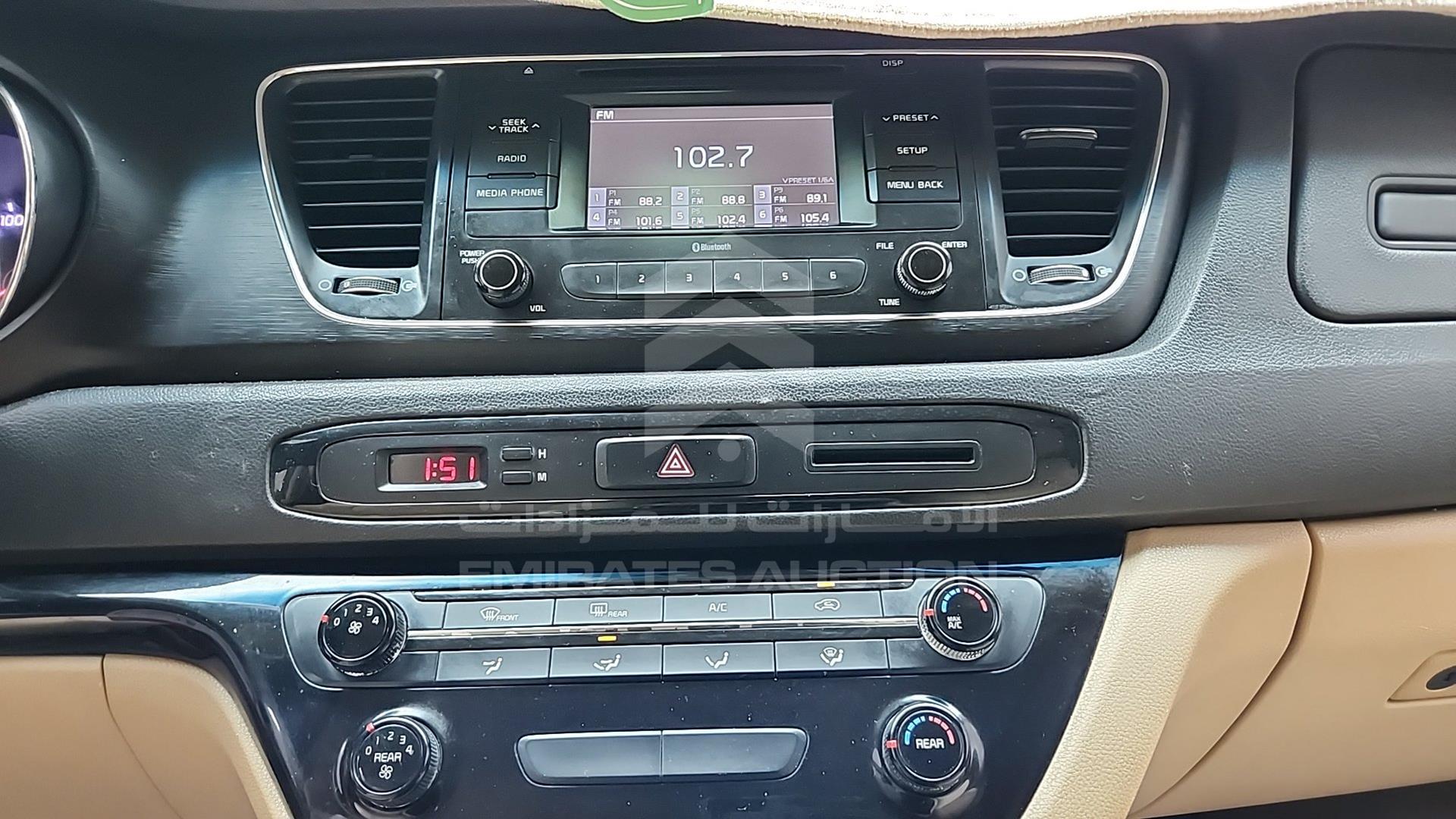 2017 KIA CARNIVAL VIN: KNAMB8129H6273986