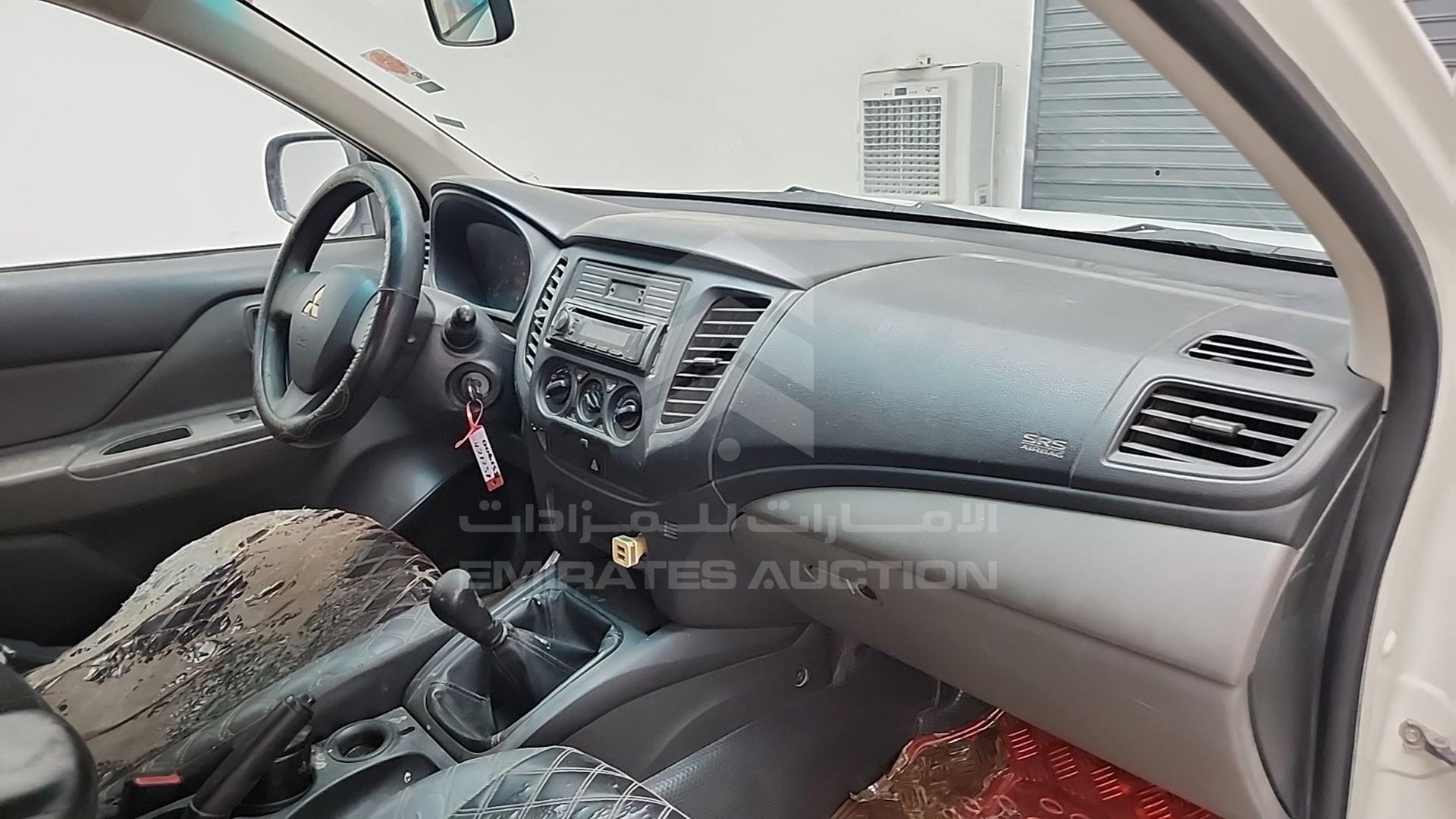 2016 MITSUBISHI L 200 VIN: MMBJNKJ40GH006158