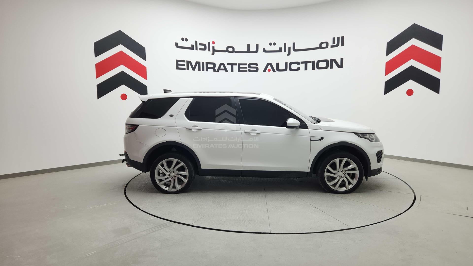 2018 LAND ROVER DISCOVERY VIN: SALCA2BX3JH758636
