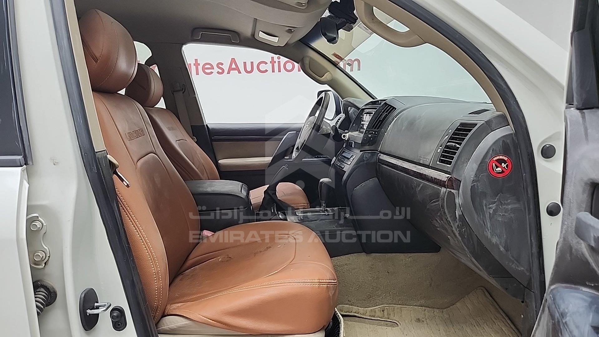 2011 TOYOTA LAND CRUISER VIN: JTMHU09J1B5054464