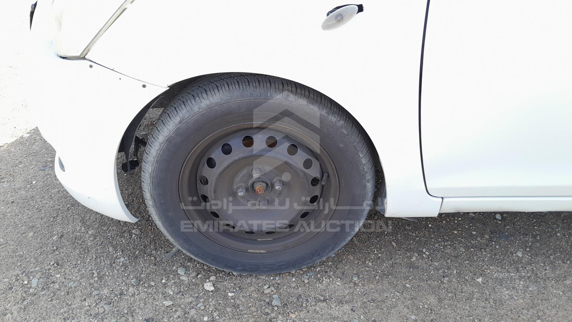 2010 TOYOTA YARIS VIN: JTDBW9233A1186325