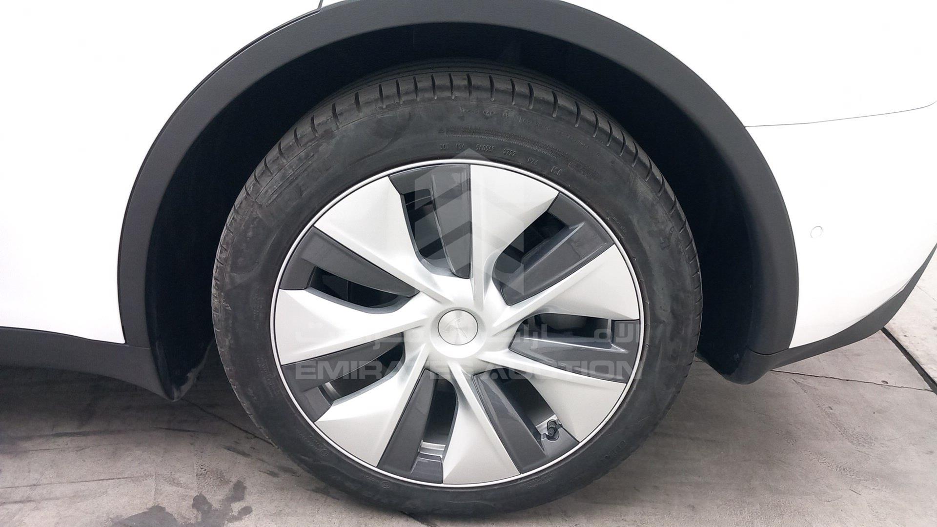 2023 TESLA MODEL Y VIN: LRWYGCFS1NC571914