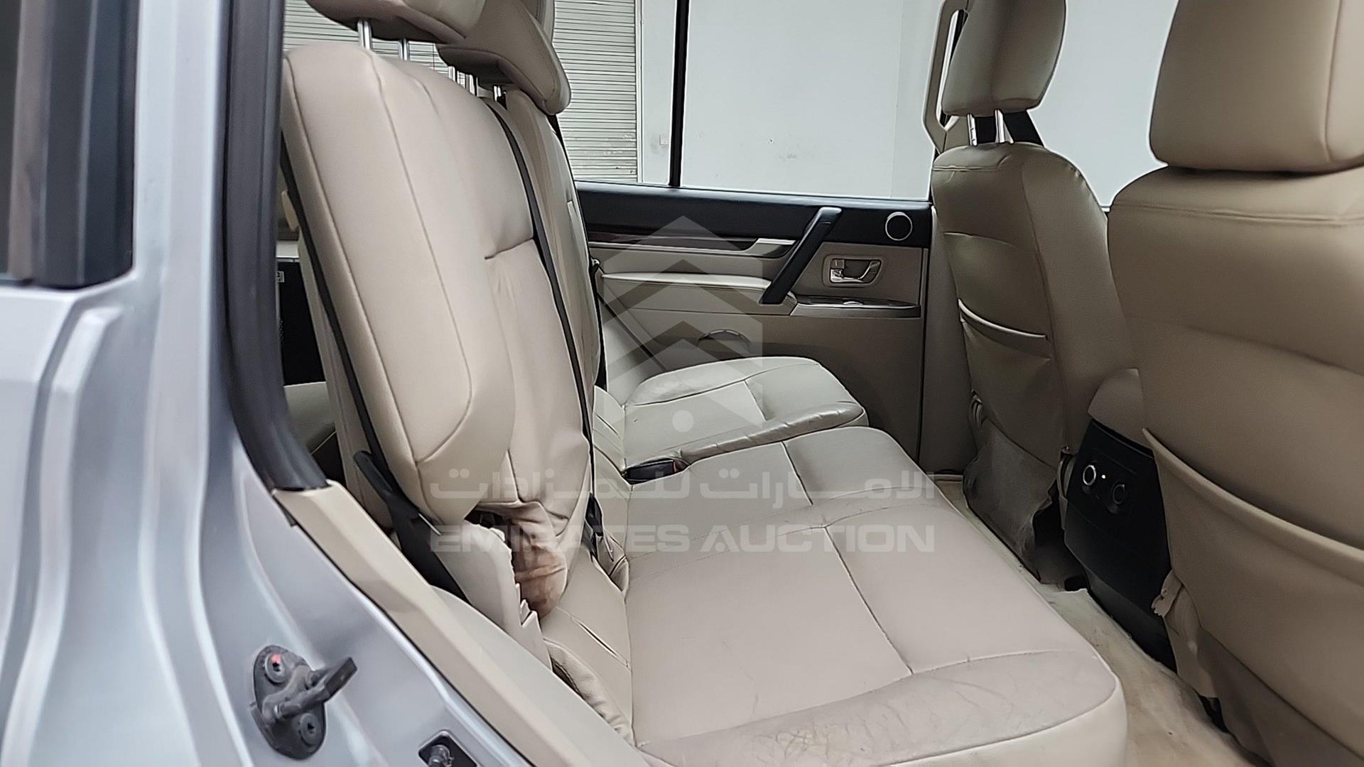 2012 MITSUBISHI PAJERO VIN: JMYLRV95WCJ709340