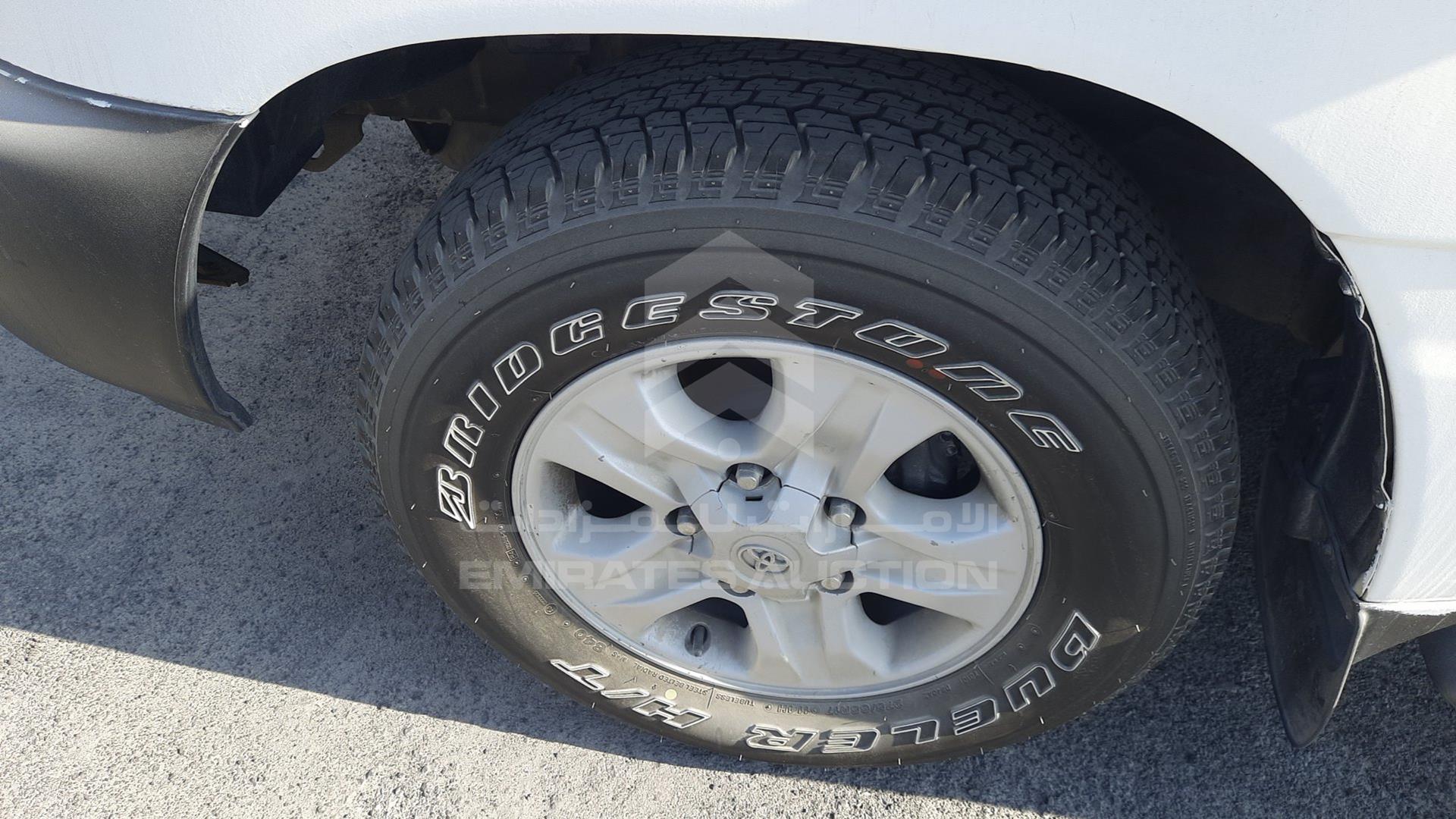 2007 TOYOTA LAND CRUISER VIN: JTGHJ09J477006870