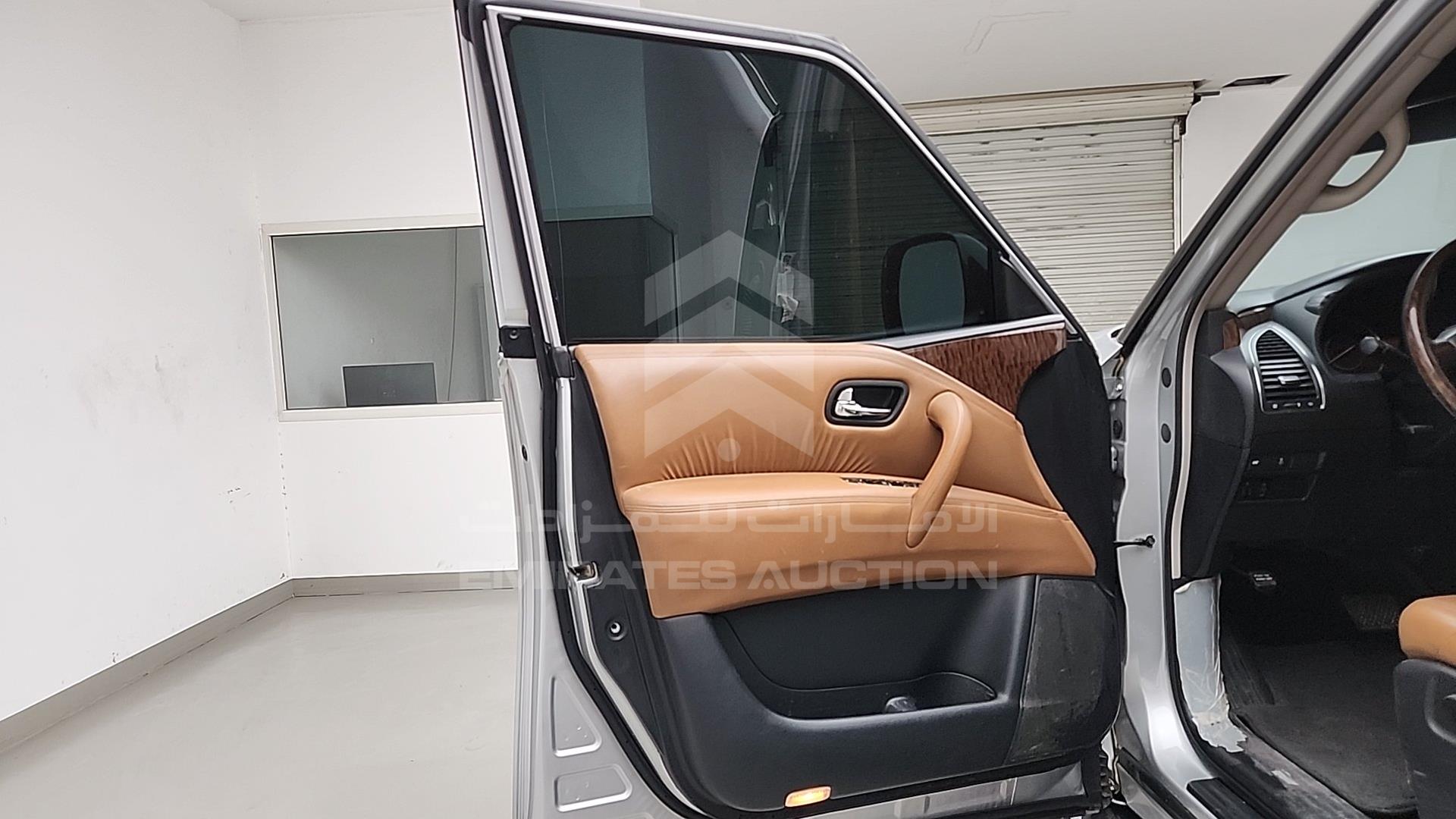 2017 NISSAN PATROL VIN: JN8AY2NYXH9306898