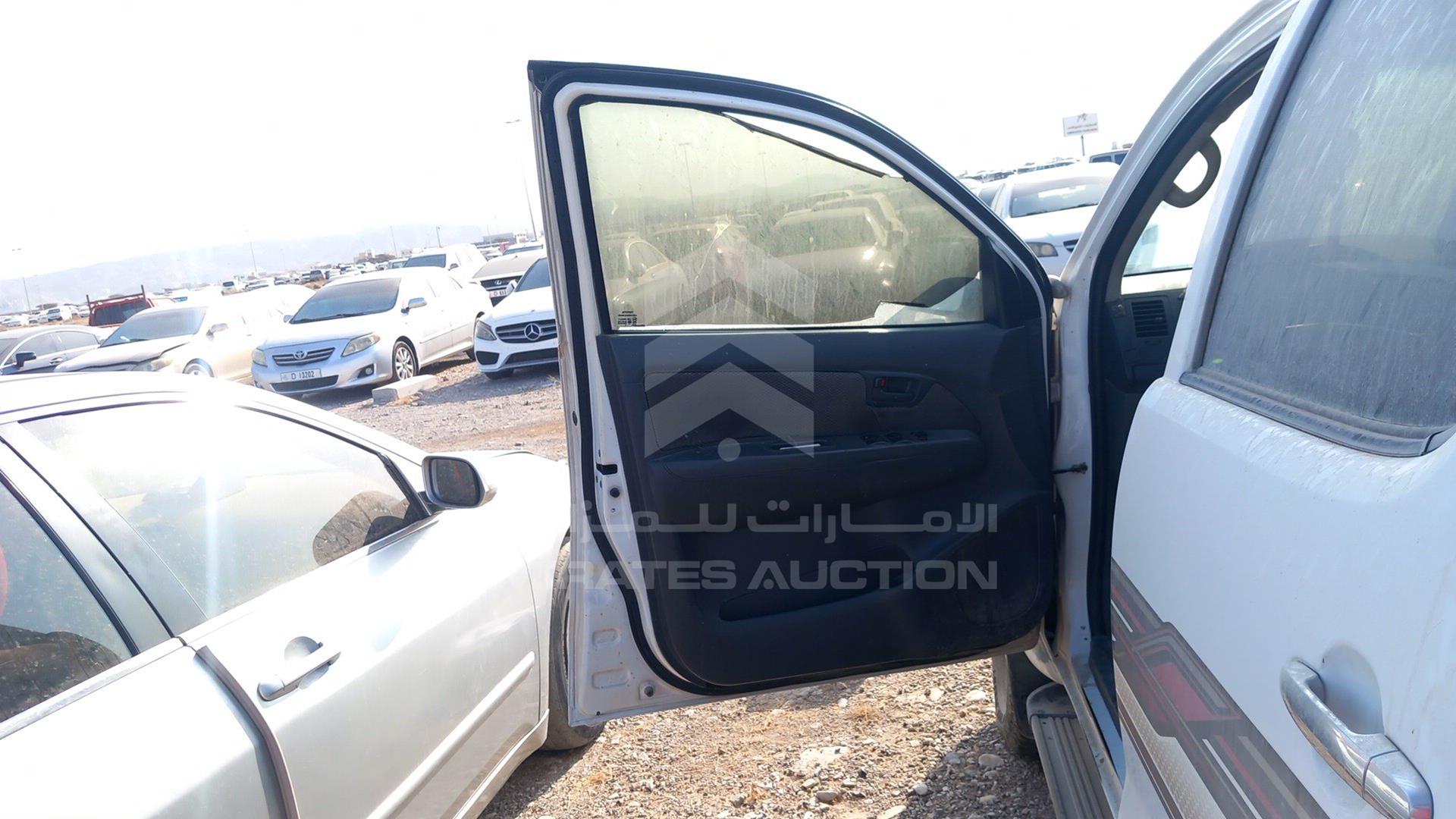 2013 TOYOTA HILUX VIN: MR0FX22G9D1367573