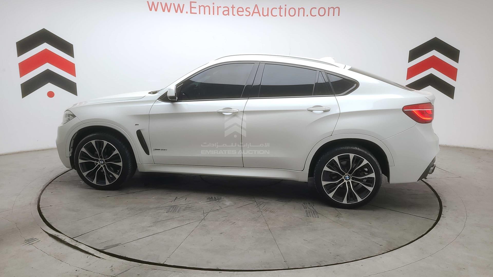 2018 BMW X6 VIN: WBAKU210XJ0Y35271