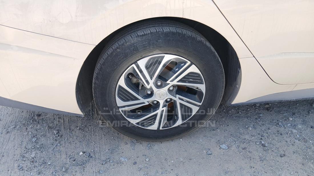 2021 Hyundai Sonata Hybrid — Rear Right Tyre — Photo 34