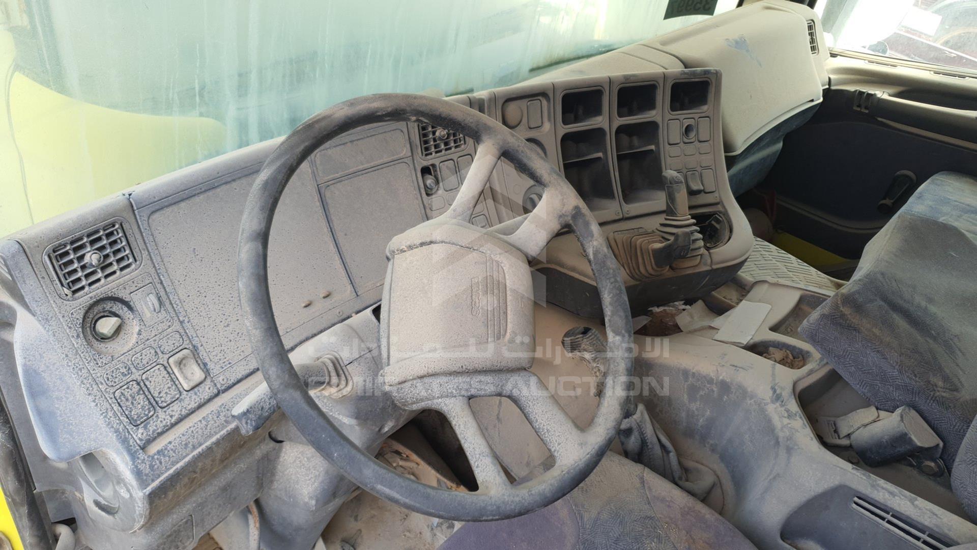 2004 SCANIA --- VIN: XLEP6X40044504257
