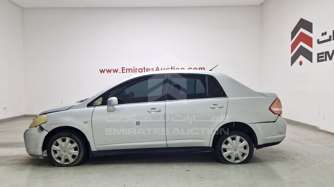 2007 Nissan Tiida — Front Left Angle — Photo 11