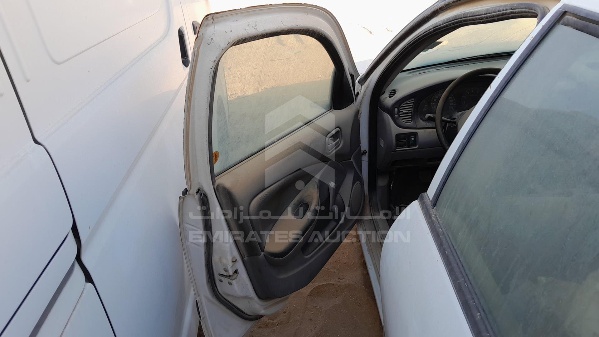 2003 NISSAN SUNNY VIN: JN1FN61S13W008885