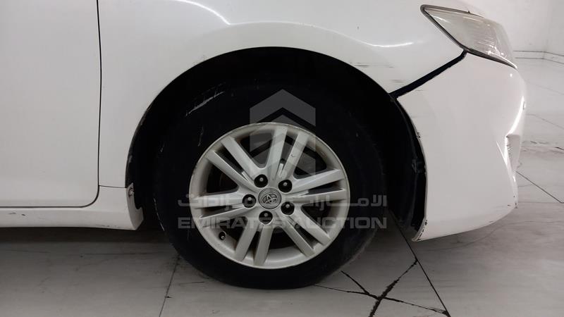 6T1BF9FKXFX534305 Auction: EmiratesAuction Lot: 413777 6T1BF9FKXFX534305 Toyota Camry 2015 WHITE Photo 26