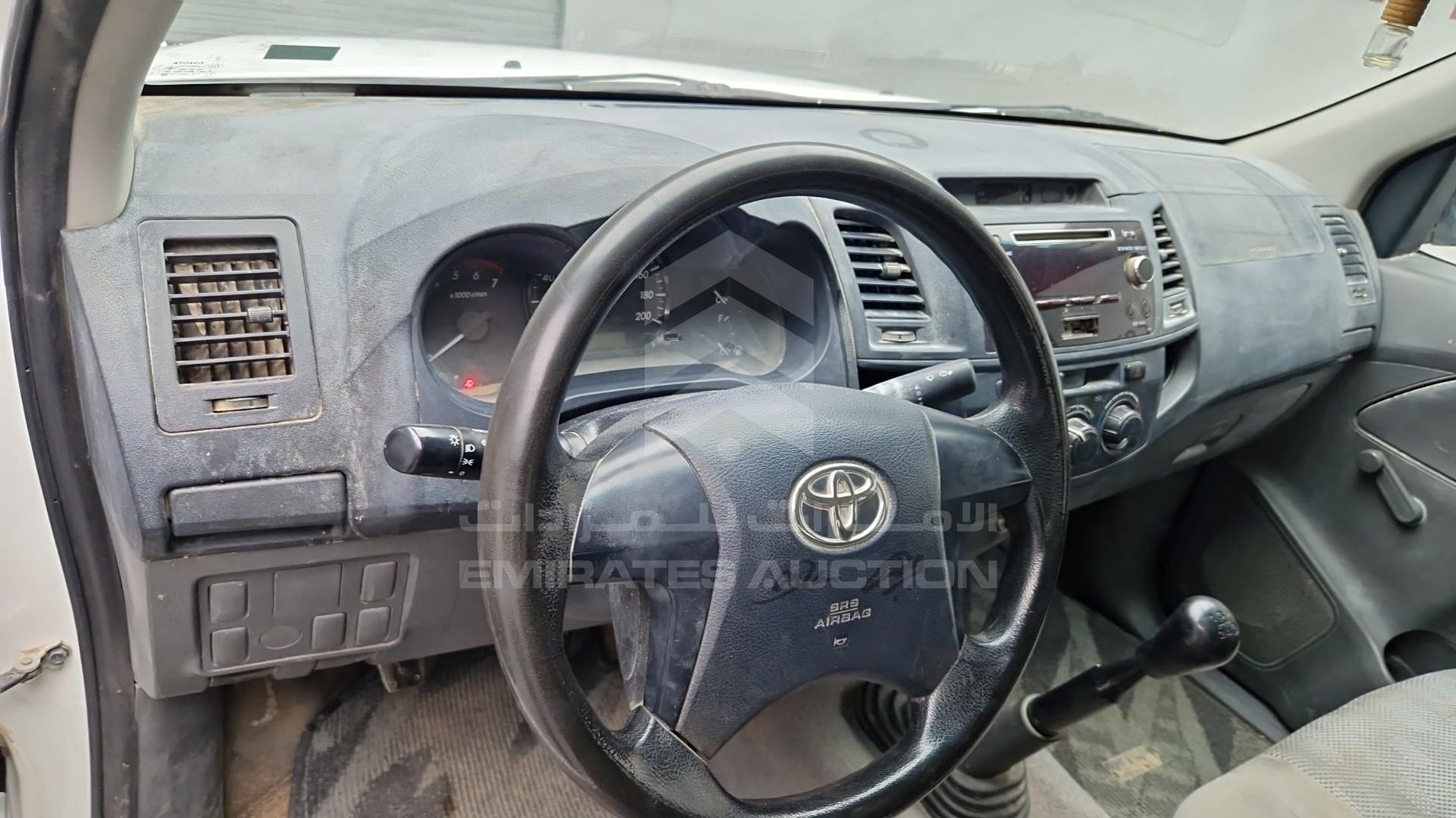 2015 TOYOTA HILUX VIN: MR0EX12G5F2354399