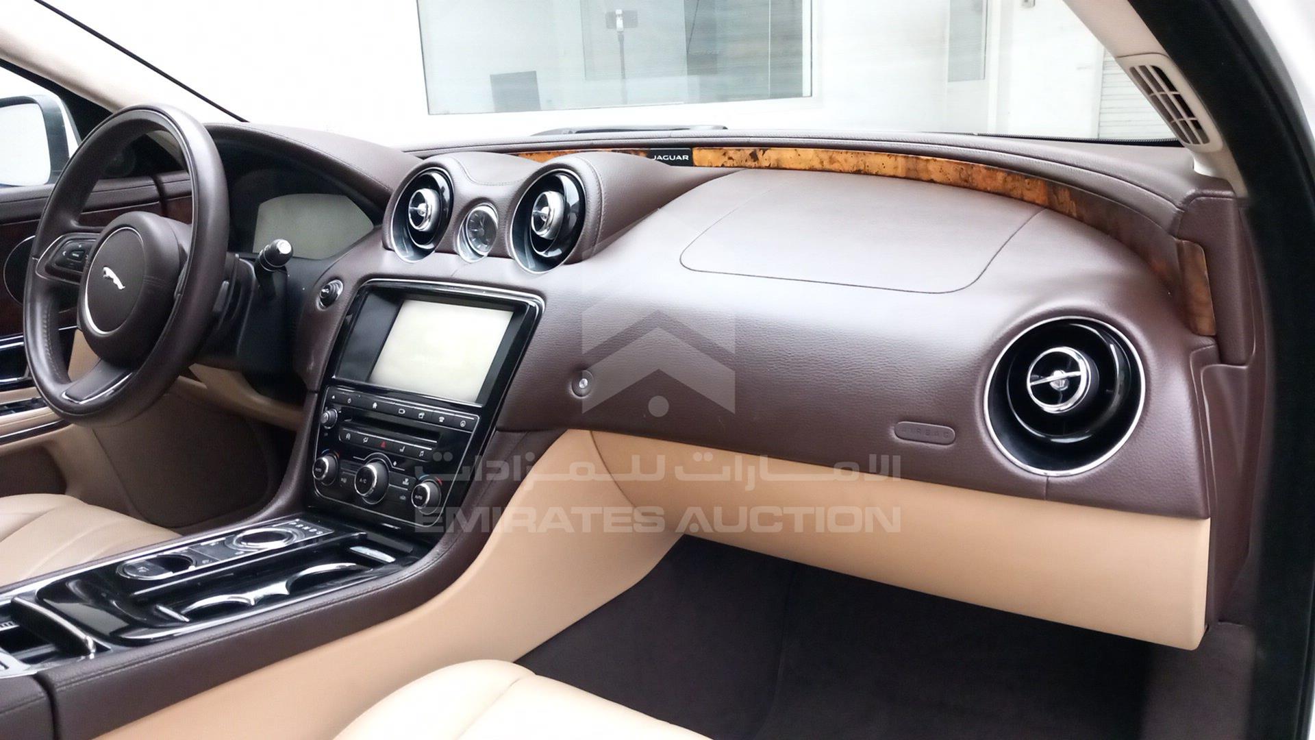 2016 JAGUAR X J VIN: SAJAA20A4G8V97706