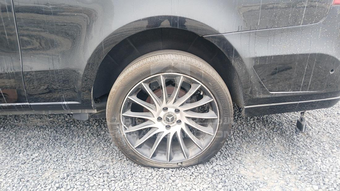 2023 Mercedes V 250 — Rear Left Tyre — Photo 31