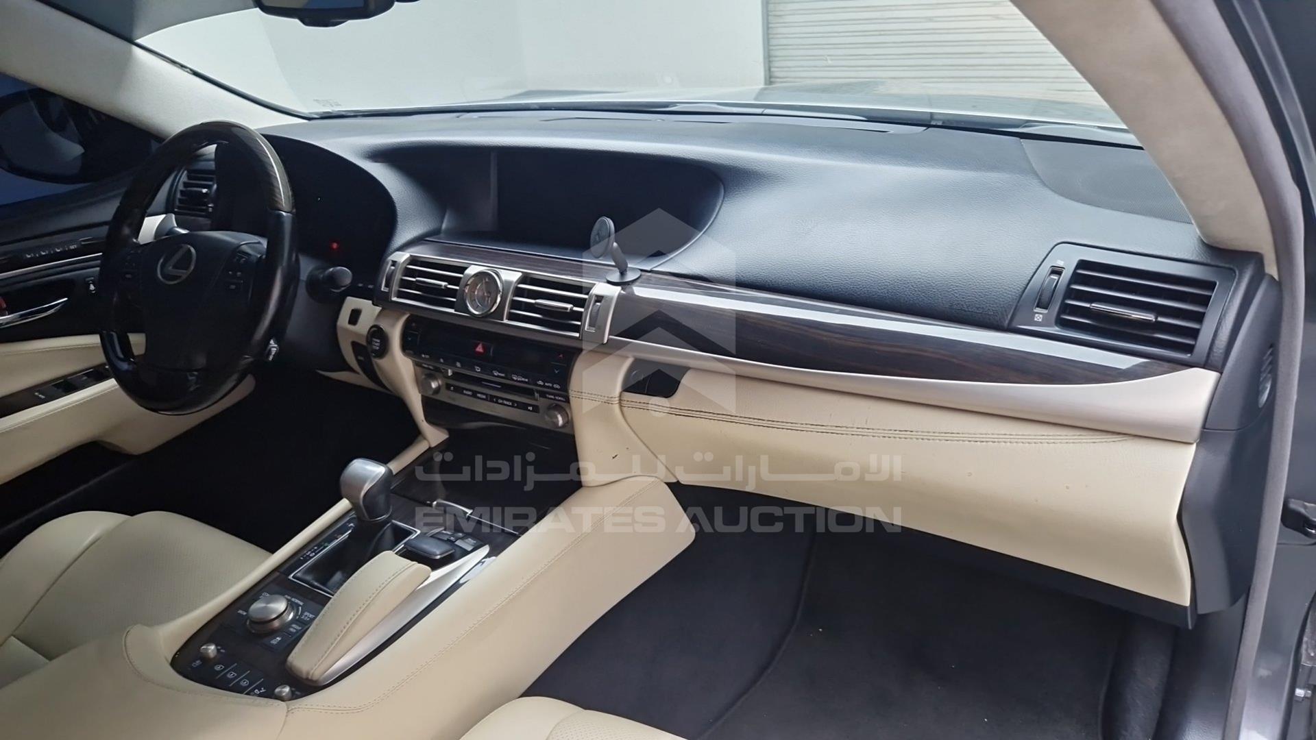 2013 LEXUS LS 460 VIN: JTHCL1EFXD5016138