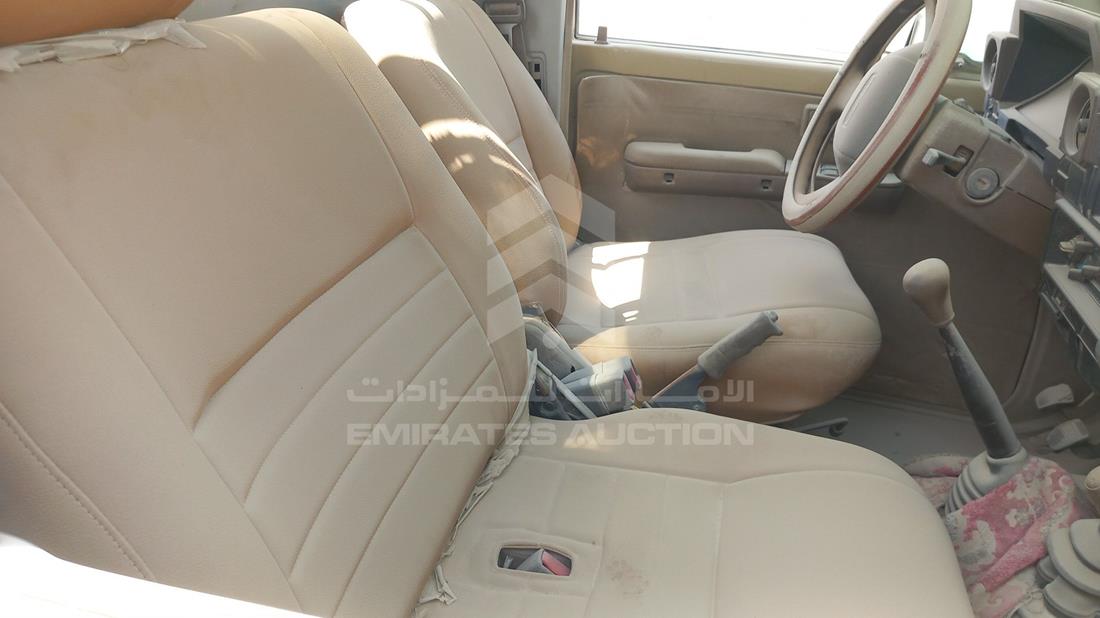 2002 Toyota Land Cruiser Pickup — Front Right Passenger Seat View — Photo 20