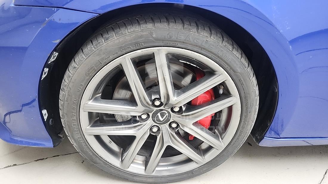 2015 Lexus IS 350 — Front Left Tyre — Photo 37