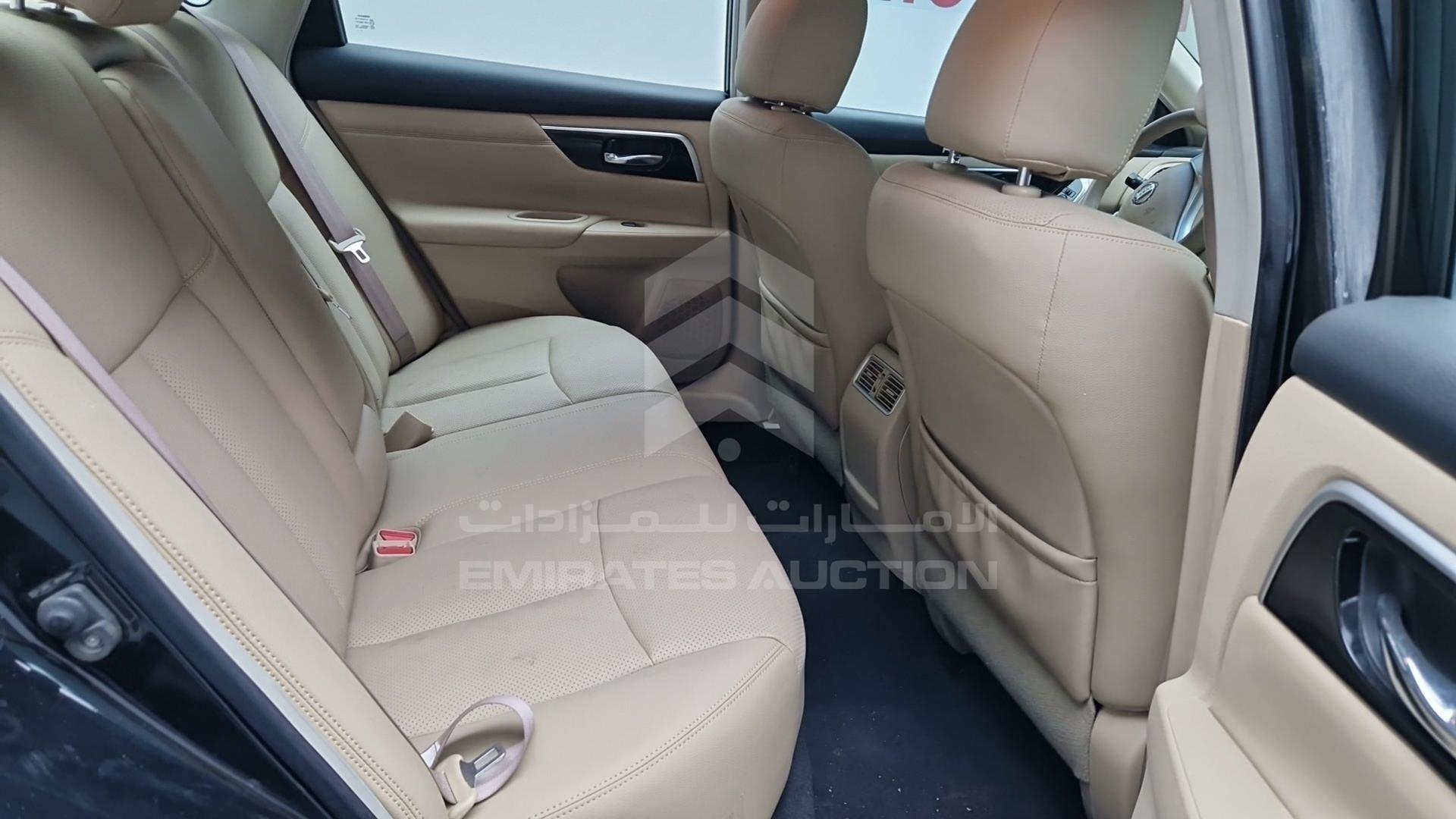 2017 NISSAN TEANA VIN: LGBF5AE01HR305842