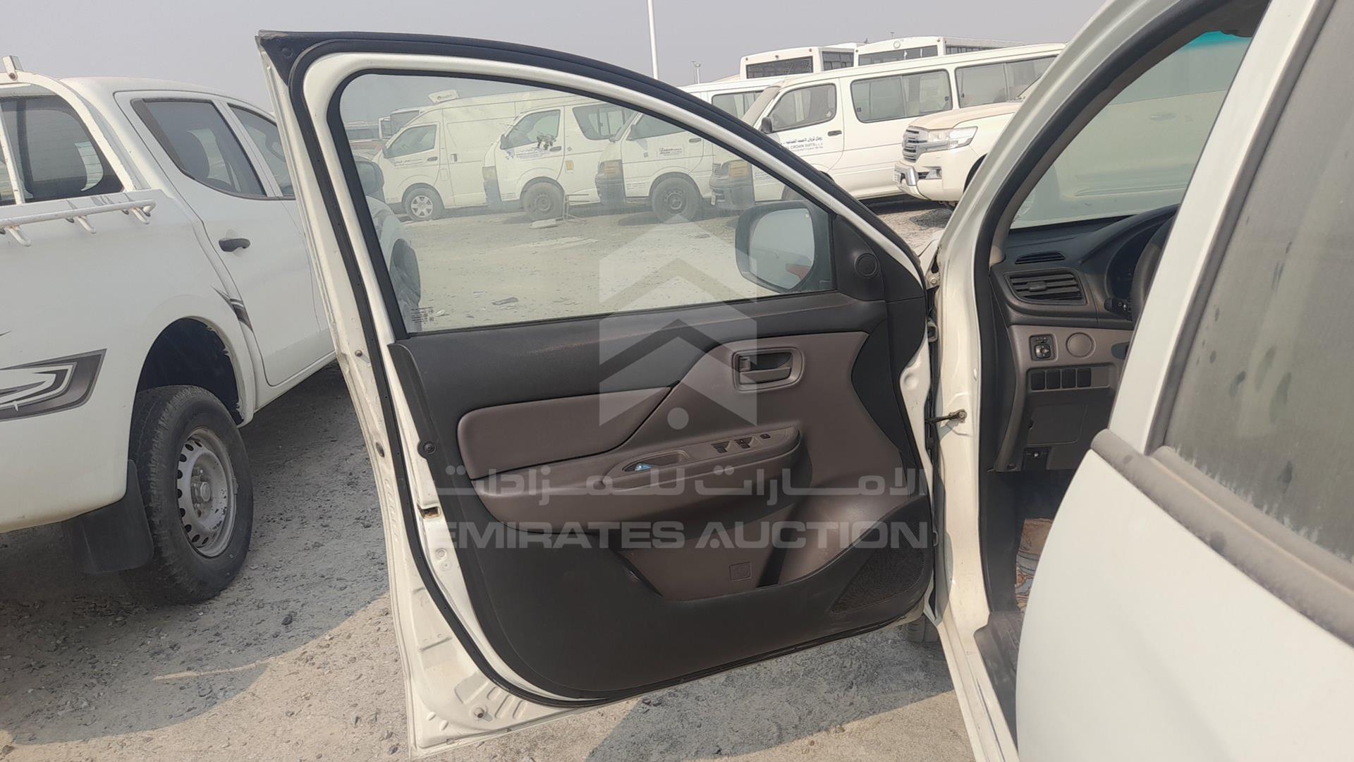 2016 MITSUBISHI L 200 VIN: MMBJNKJ40GH007788