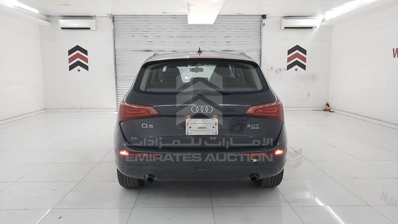 WAUKF68R29A022132 Auction: EmiratesAuction Lot: 405536 WAUKF68R29A022132 Audi Q5 2009 GREY Photo 8