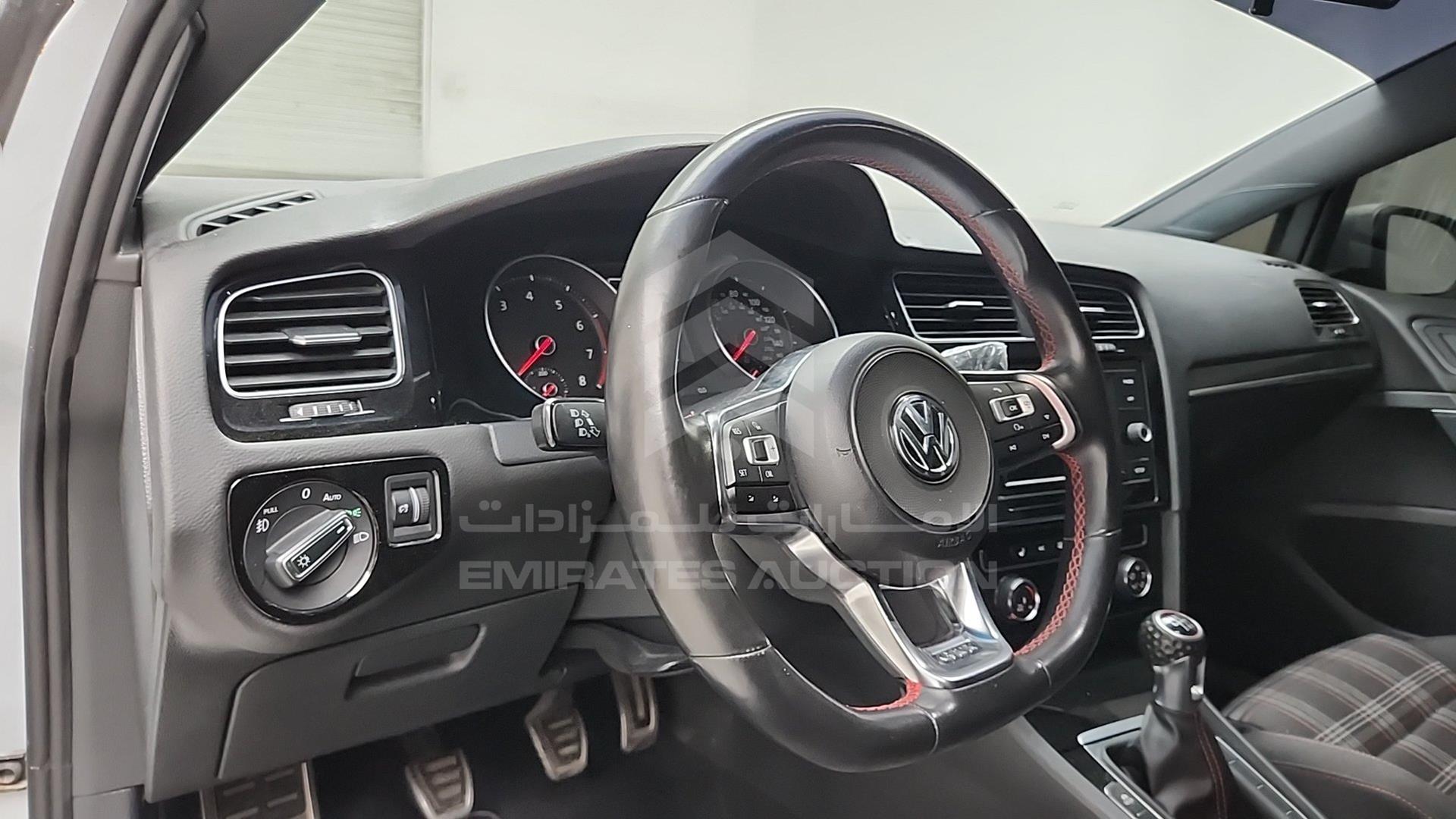 2018 VOLKSWAGEN GOLF VIN: 3VW547AU7JM267992