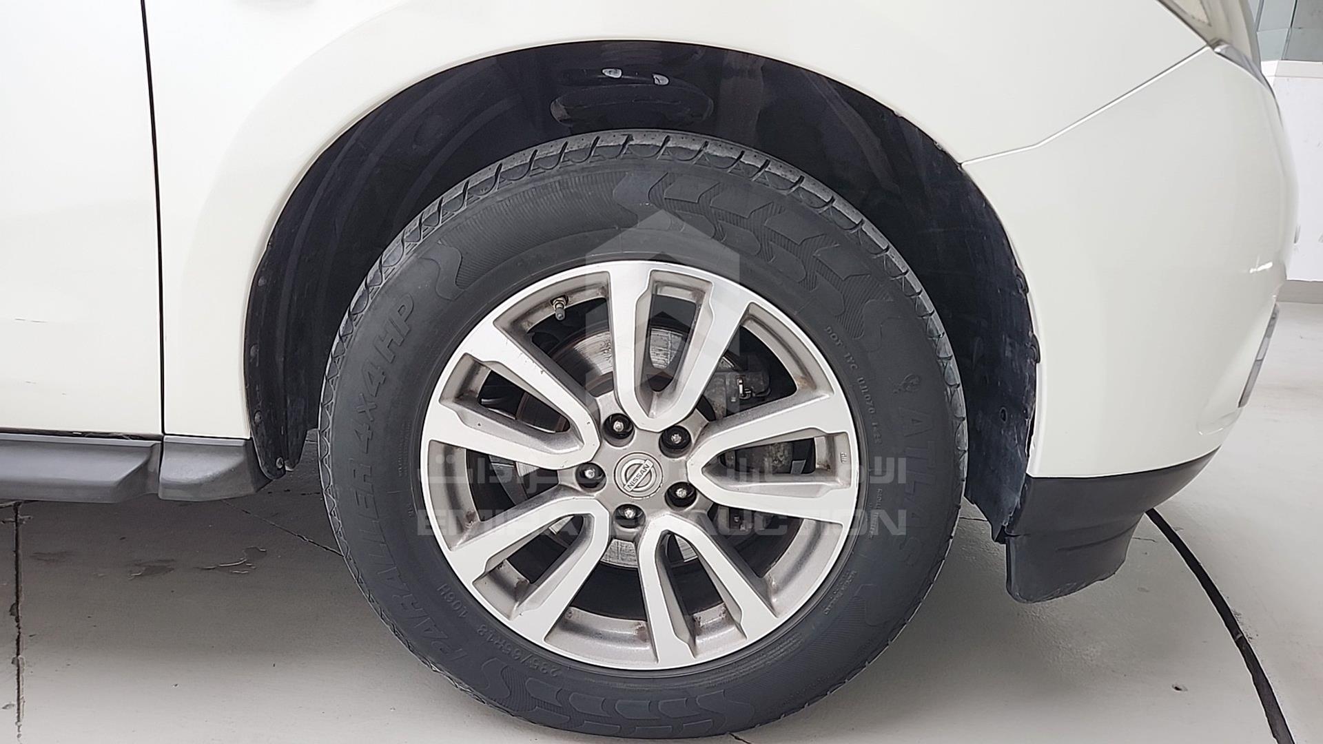 2015 NISSAN PATHFINDER VIN: 5N1AR2M54FC664462