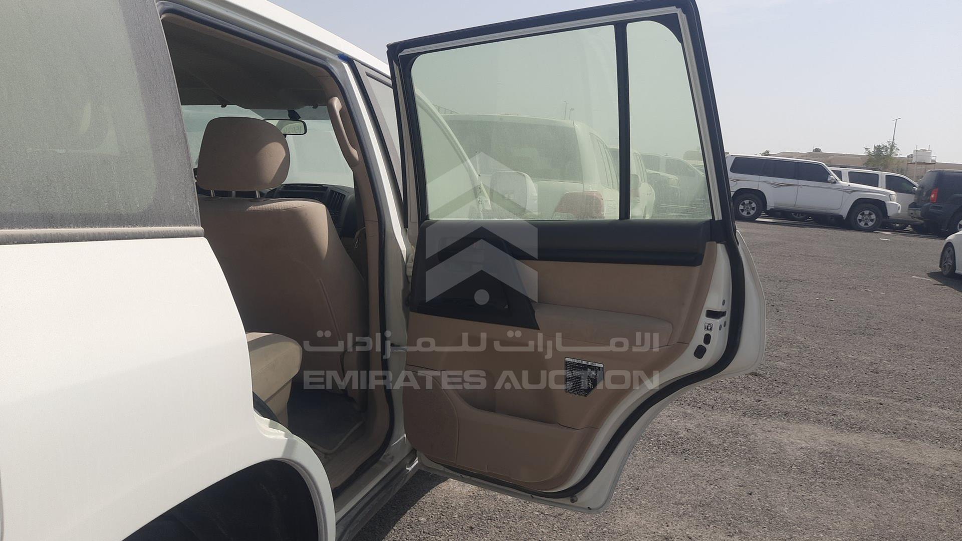 2013 TOYOTA LAND CRUISER VIN: JTMDU09J7D4074564