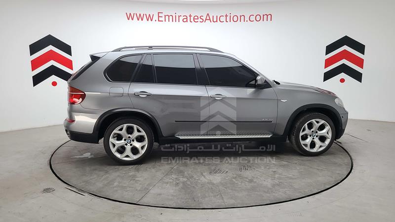 WBAZV4102DL926884 Auction: EmiratesAuction Lot: 409005 WBAZV4102DL926884 BMW X5 2013 GREY Photo 44